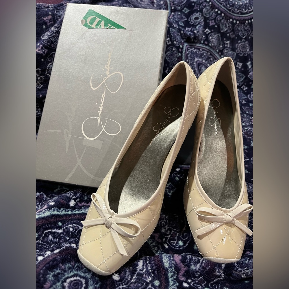 Jessica Simpson patent leather shoes size 9.5